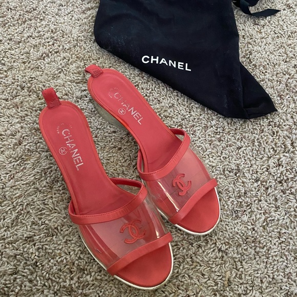 CHANEL slides - Picture 2 of 9